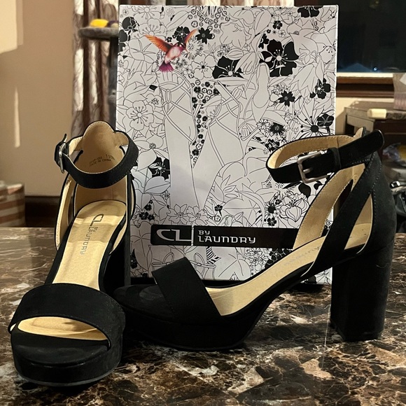 Platform heeled sandal - Picture 2 of 2